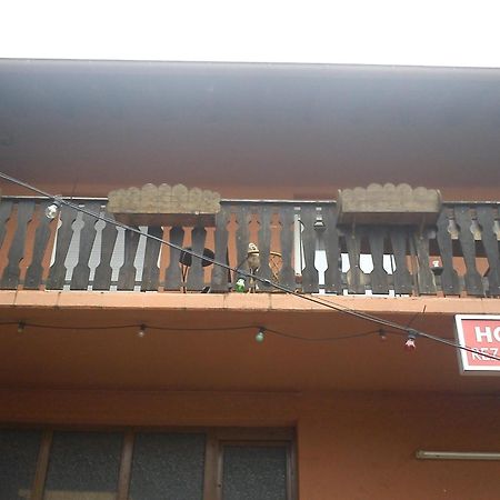 Hotel Zur Kueferschenke Ниерщайн Екстериор снимка
