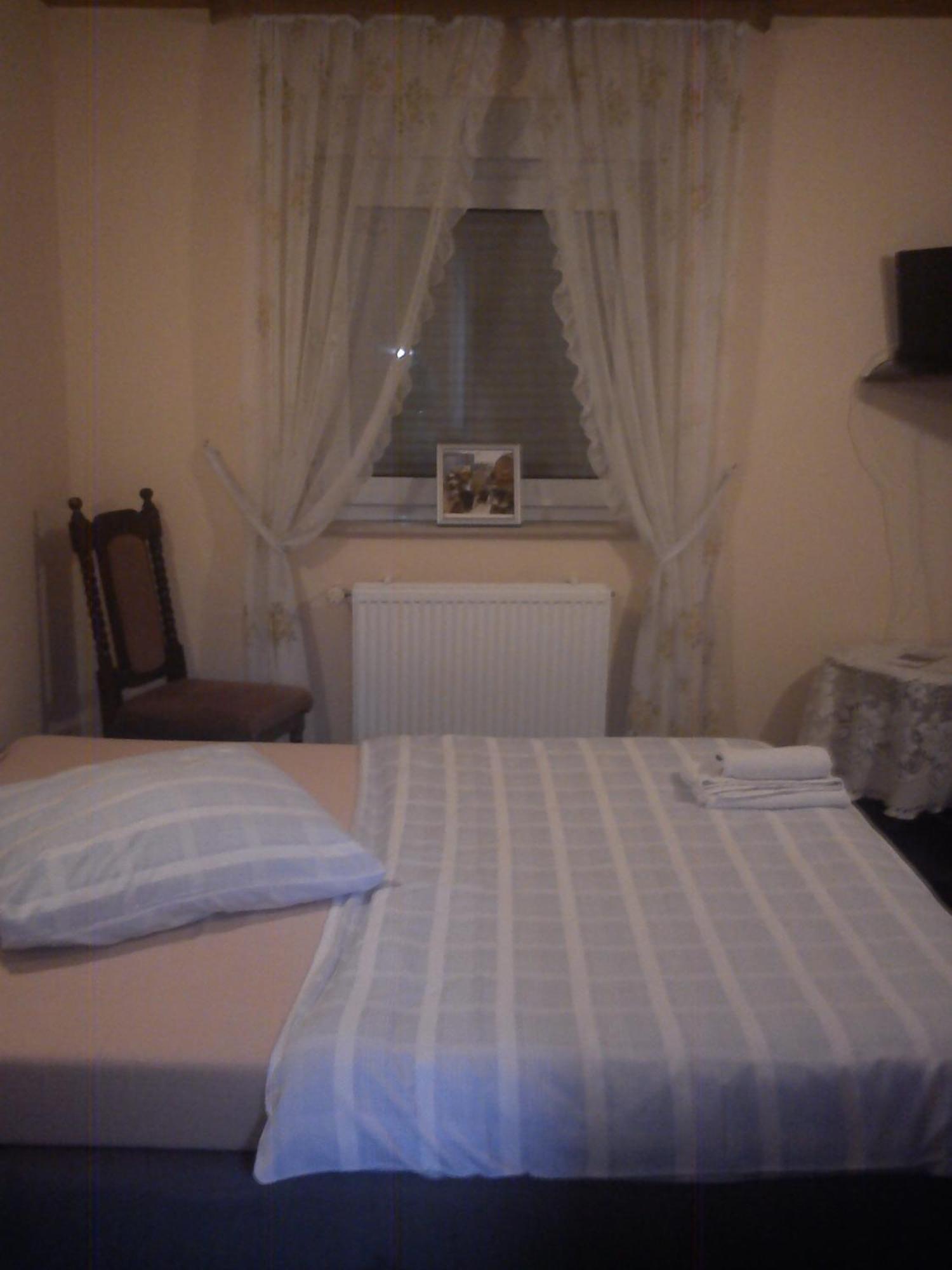 Hotel Zur Kueferschenke Ниерщайн Екстериор снимка